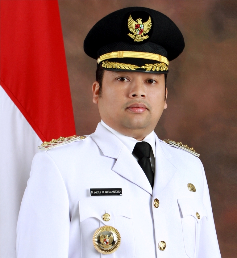 H. Arief Rachadiono Wismansyah B.Sc, M.Kes (Walikota Tangerang) 2013 - Petahana